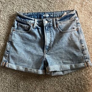 Old Navy O.G. Short High Rise Size 2 EUC